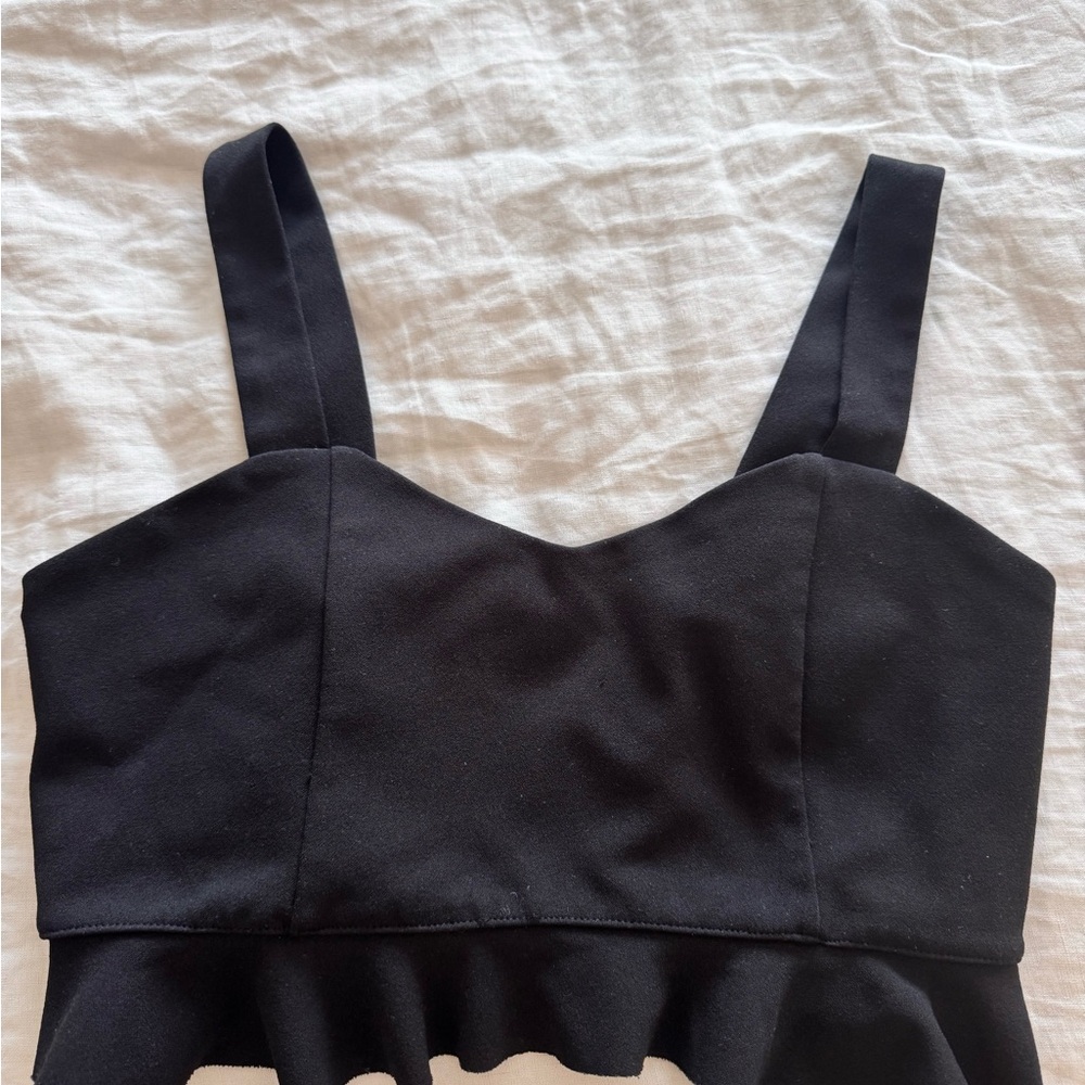 Forever 21 Black Ruffle Hem Crop Top – Size L